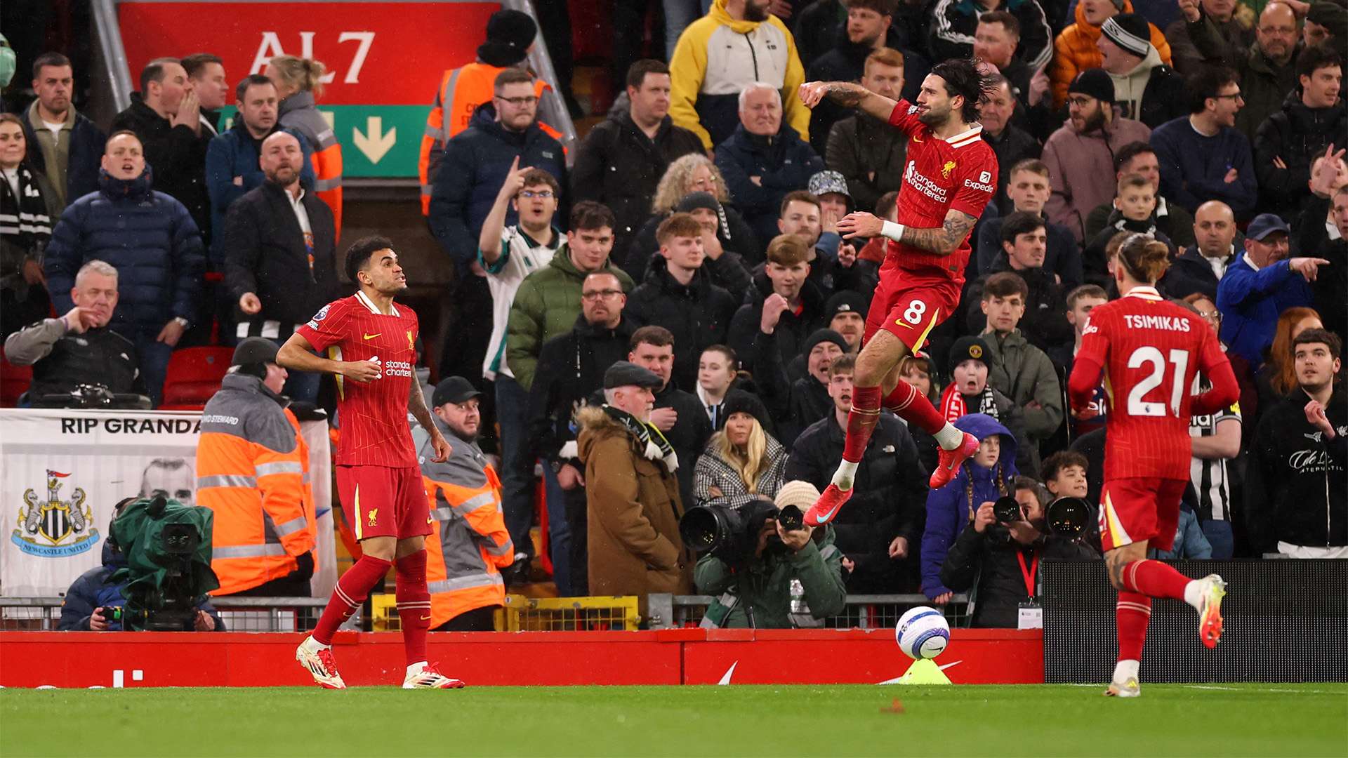 官员的激烈 官员的激烈